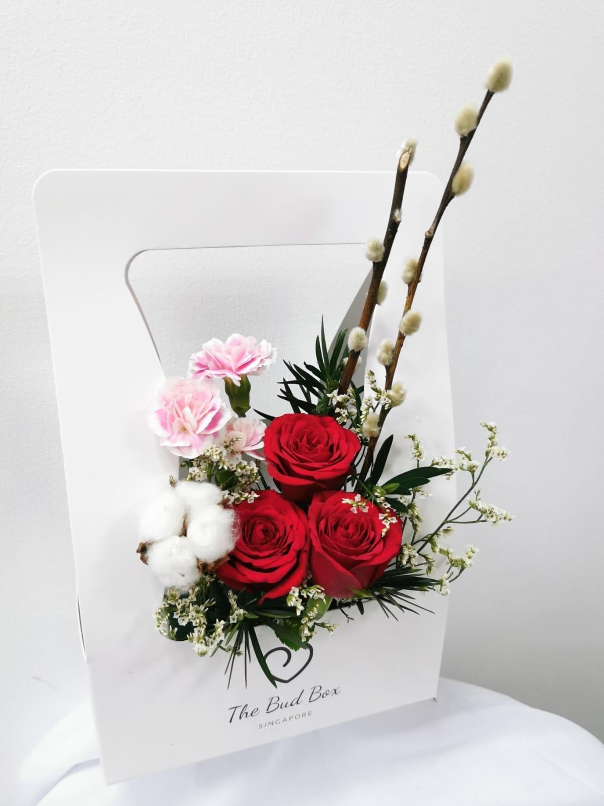 3 Red Roses x Pussy Willow [The Bud Box]