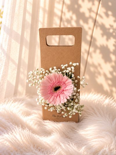 Pink Gerbera Mini Bud Box (Kraft paper box)
